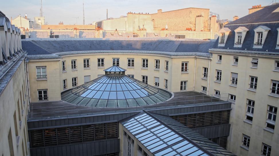 Vue des toits de la Galerie Colbert - Institut national d'histoire de l'art