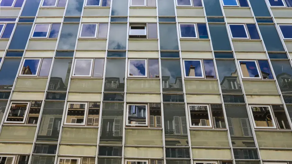 Vue de la façade du centre Malher